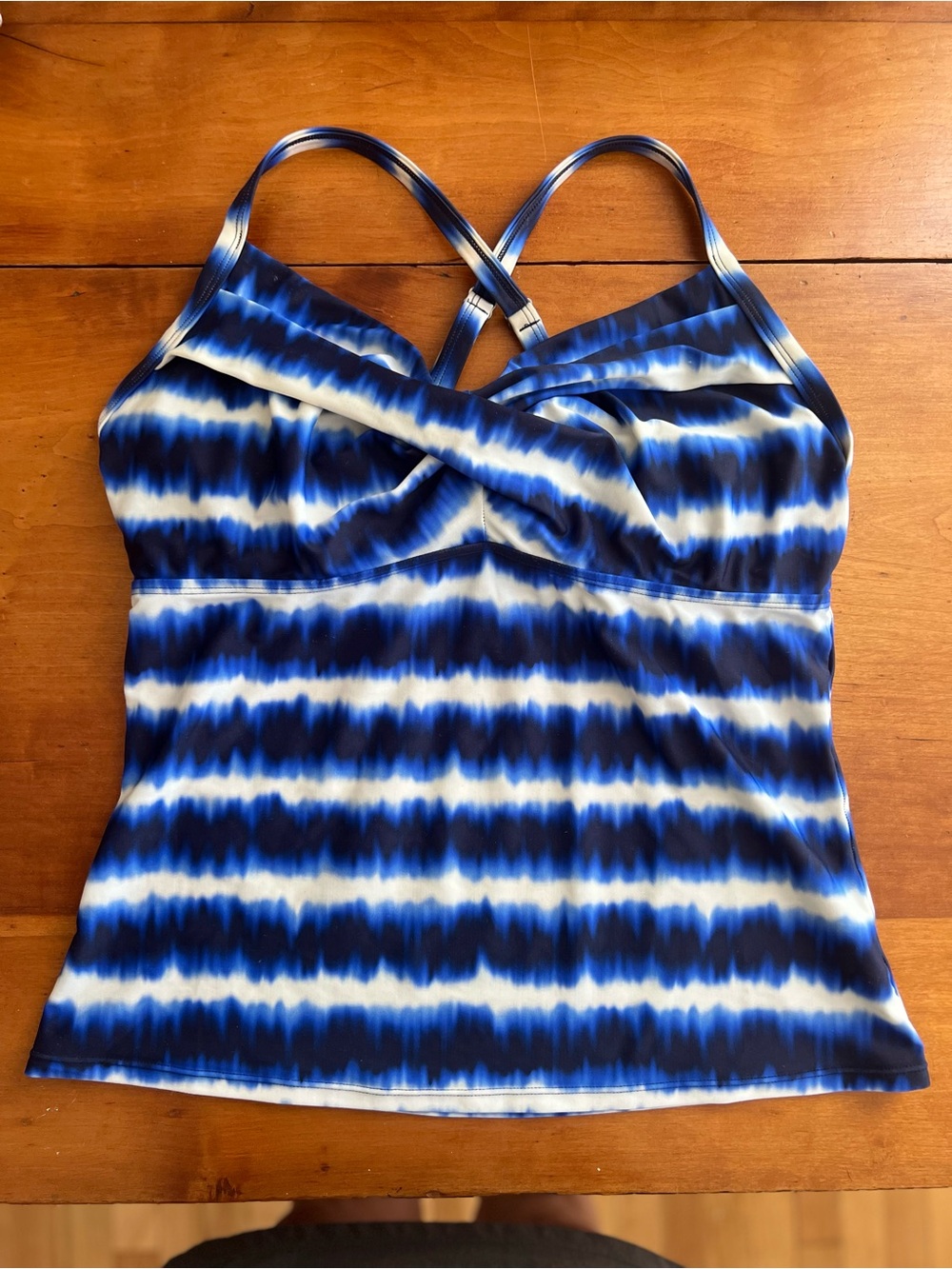 Athleta Blue & White Tie-Dye Crisscross Tank Top